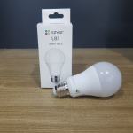 Ampoule LED Wi-Fi Connectée EZVIZ LB1  Intensité Variable, Compatible Alexa et Google Assistant
